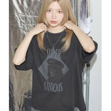 ルーズシルエットマルチプリントグラフィックTシャツ