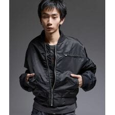 ショート丈ナイロン/合皮中綿MA