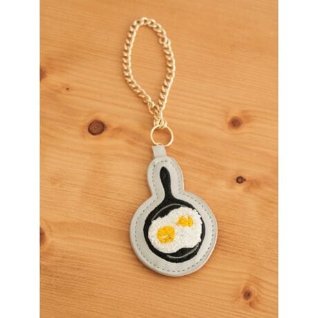 [^ԁF25410691007]ڋʏĂ`[t[XȃobO`[B̊̂hJfUCŁAĂ邾łقACełBʂɂ͗VѐSՂ̕BS[h`F[tŃobO|[`̃ANZgɂ҂łBMtgɂ߁BHare no hi/nmq