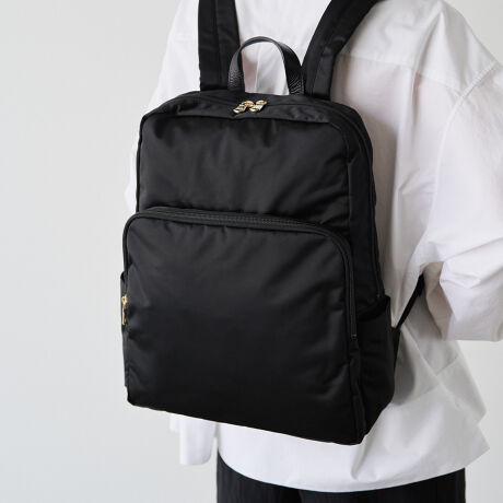 [^:RUZ1031525A0001]BUSINESS RUCKSACK(SF-211)dobOɂ߂ȑ@\V[YoBA4TCY[ł傫߃TCYBxg͌ɓ镔ɂ͔߂̃NbVĂAɂ镉Sa炰Ă܂Bxg͒Z߂璷߂܂ōׂ߉\ȃAWX^[^CvŁAsb^̒ł܂BAOɃ|PbgڂӂłBw̃t@Xi[|Pbg͒zقǂ̍L̂ŁACXy[Xɍz邱ƂɒR̂B̃obO̍ő̓͑Õt@Xi[|Pbg̒ɂ͂Ƀ|Pbgyz_[t@\̂|PbgBR̎^̃t@Xi[łJo₷悤ɂȂĂ܂Bt@Xi[̓obOƓF̃RC^CvgpAVvɎdグ܂Bɂ̓NbV̓cނĂ̂Ńm[gp\R^ubg^тɂ߁Bwɂ̓e[vAL[obOɂ̂ĉ^ԂƂɃnhʂĂg܂Bs[̖ڈtEzE500mlybg{gE܂ݎP(S25cmF܂)EA4t@CEA5蒠E|[`(STCY)EX}[gtH(7cm~14cm)Em[gp\R(13C`)ẼXg[|PbgO|PbgFI[v|Pbg~2At@Xi[|Pbg~2iOt@Xi[|PbgFI[v|Pbg~3Ayz_[~3)|PbgFI[v|Pbg~2At@Xi[|Pbg~1APC[Xy[X~1---------------------------Cɓo^߂Ă܂EîCɓo^FJ[̍ēגʒmE݌ɐP_̒ʒmEZ[ʒm󂯎܂BEuĥCɓo^FV쏤iēׂȂǂ̃uh̏󂯎܂B