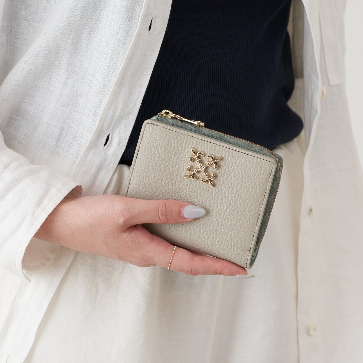 お財布人気NO.1＞モノグラムプレートハーフウォレット(SO-376