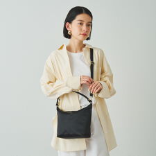 ショルダーバッグ