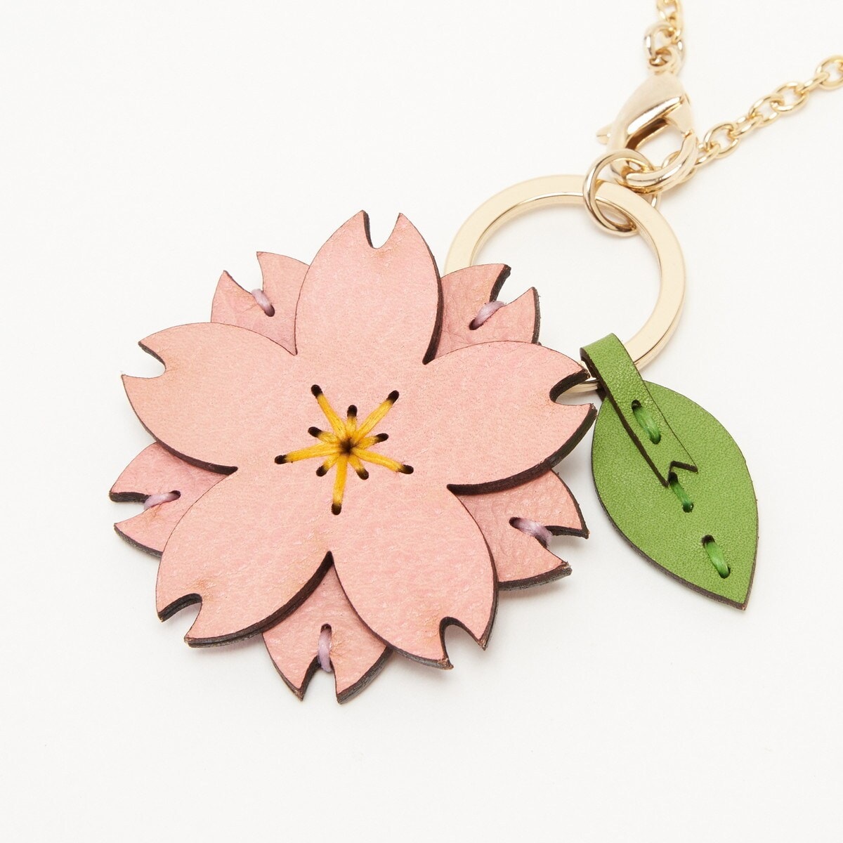 本革＞桜モチーフチャーム (OD-292) | ラシット(russet