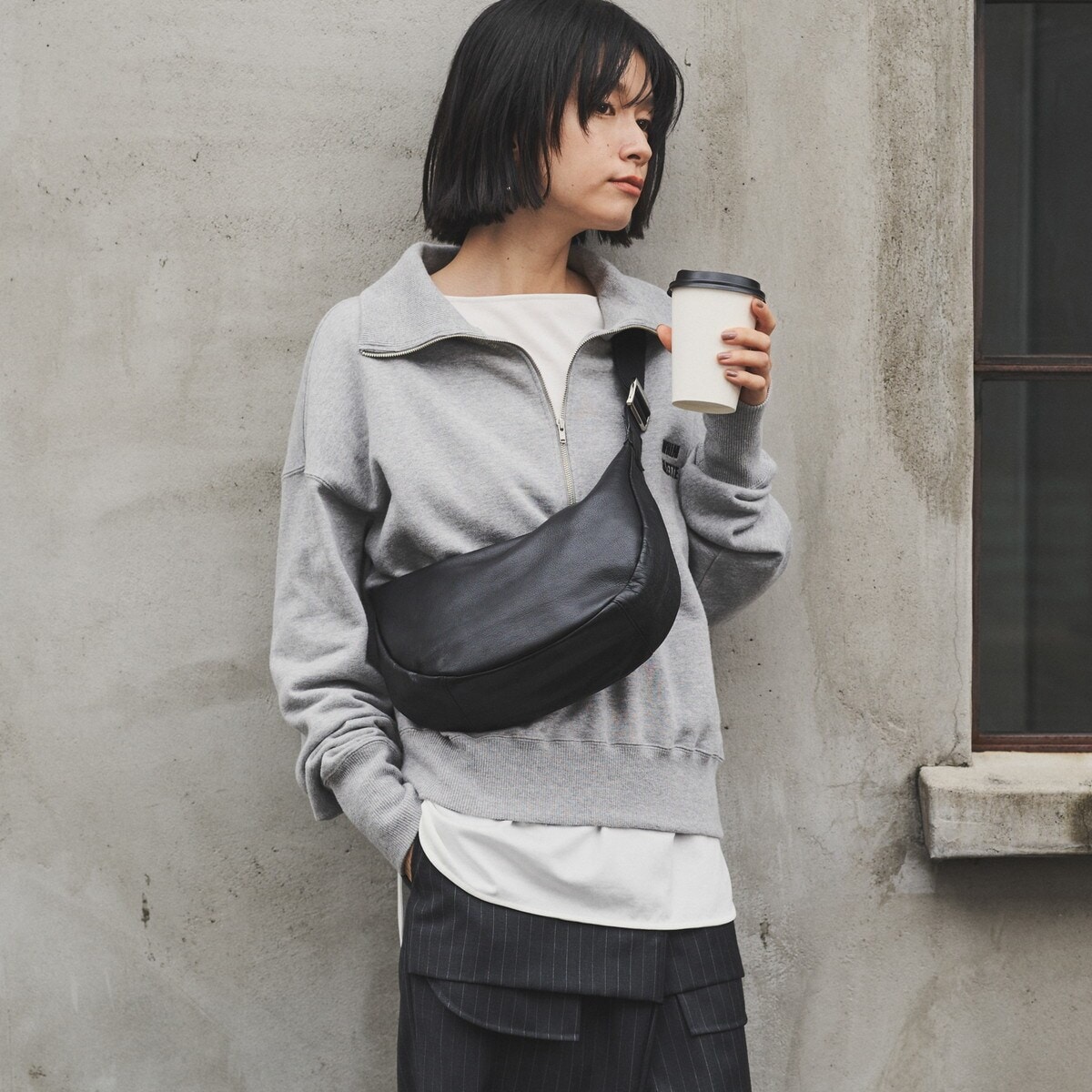 SNS人気商品】ソフトレザーラウンドショルダーバッグ〈UNISEX〉(CE