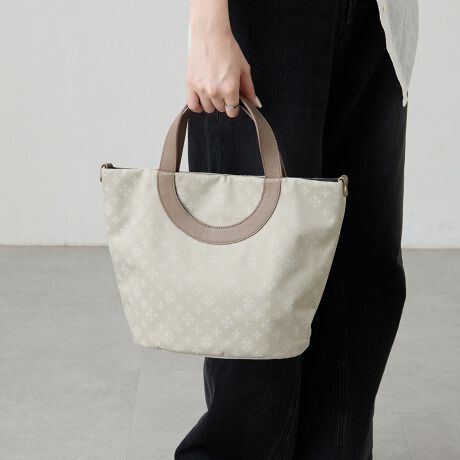 [^:RUZ1042121A0016]-fUC-Eh^̃nhfUCĂ2wayg[gobOBÕnht牺̓I[v|PbgɂȂĂA[@\[B܂̃xg𗯂߂邾ŁARƂ킢炵VGbgɁB̓̉וʂAX^COɍ킹Č`ς邱Ƃł܂B-f-Vbg̑㖼Ƃ鐶nuiCWK[hvBmOWK[hDŕ\ĂA㝛H{Ă܂B-[̖ڈ-E500mlybg{g(cŎ[\)EnfBt@E|[`Enh^I|Pbg|PbgFI[v|Pbg~2At@Xi[|Pbg~1O|PbgFI[v|Pbg~1Made in Japan---------------------------Cɓo^߂Ă܂EîCɓo^FJ[̍ēגʒmE݌ɐP_̒ʒmEZ[ʒm󂯎܂BEuĥCɓo^FV쏤iēׂȂǂ̃uh̏󂯎܂B