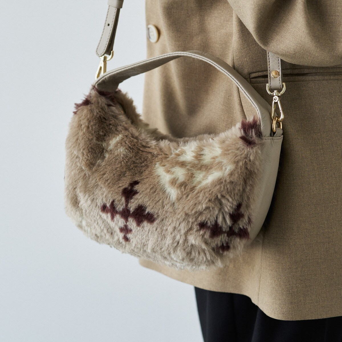 2024AW新作】モノグラムファー2WAYミニショルダーバッグ (CE-1389