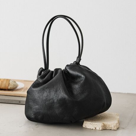 [^:RUZ1042422A0008]gȂ悤ȃgLLfUCge[}ɎdグA4WAYdl̋ВV_[obOB{̋vґɎgpȂA킸310ǧy܂BVvŃX^CbVȃtH́A킩ʂȃV[܂ŕLB̃AWłAтɋC܂܂ByfUCzВobOǂȃV[łA̑_ɂȂė~Ƃv߁A4WAYłpӁBłAʂȃV[łƂłACオƂ߂fUCɁB{̋vґɎgpĂ̂ɁAd͂́u310gvIVvȂ肪l܂ĂāAڂ̓RpNgŃX^CbVłAו͂Ղ܂B܂AV[ɂăAWł悤ɋg͍ŏɁBV_[ŎIƂ𔽉fāAO\ȃV_[xgtły|CgzEV_[^΂ߊ|^nhobO^Nb`4WAYdlEyʂȂ[͂Ղi310gjE_炩G̗ǂ{vgpEVvŕLX^CɓރfUCydlzEI[v|Pbg~1EO\V_[xgtEybg{gi500mljɎ[\yfށz@\ۂȂA̎X̌`Ƀ`W郉Vbg̐VԑfށB{̋vgpB_炩G̗ǂ\tgU[gpAyʂłByJ[WJzEubNiBlackjcǂȃX^CɂiɓށAx[VbNȃubNBEO[WiGrayBeigejc炵oAۂ^jAXJ[BEVo[iSilverjc򊴂ڂiȃVo[BVvR[f̃ANZgɁBE_[NuEiD.Brownjcڂ̃ghJ[B[݂̂uEőlۂVbNȕ͋CɁBEx[WiCreamBEjc݂ق̂тт炩iȃx[WBɎRƗn݁Ay₩ȈۂvX܂BE_[NO[iTealGreenjc݂тт[݂̂O[BN₩Ɨ킹▭ȃg[ŁAR[fBl[gɉ؂€vXBEAC{[iIvoryjĉ݂i`J[BfjgJWAX^CîۂɁByӎzE{vgpî߃V̂镔ALY镔ƁAɂĐ܂ꂽ̌̂Ȃł͂̌܂BEvv̕\͂Iт͂ł܂B\ߓVRfނł邱Ƃ̏エߒ悤肢܂BE܂G▀CɂFmւ̐Fڂ肪\܂BVo[ɂāEv̕\ʂɃ^bNHĂAoNωyłiłBgppxAgp󋵂AۊǏ󋵂Ń^bN͂Ă܂Bx͂镜邱Ƃ͂ł܂̂ŁA\߂BMade in Japan---------------------------Cɓo^YȂIEîCɓo^FJ[̍ēגʒmE݌ɐP_̒ʒmEZ[ʒm󂯎܂BEuĥCɓo^FV쏤iēׂȂǂ̃uh̏󂯎܂B