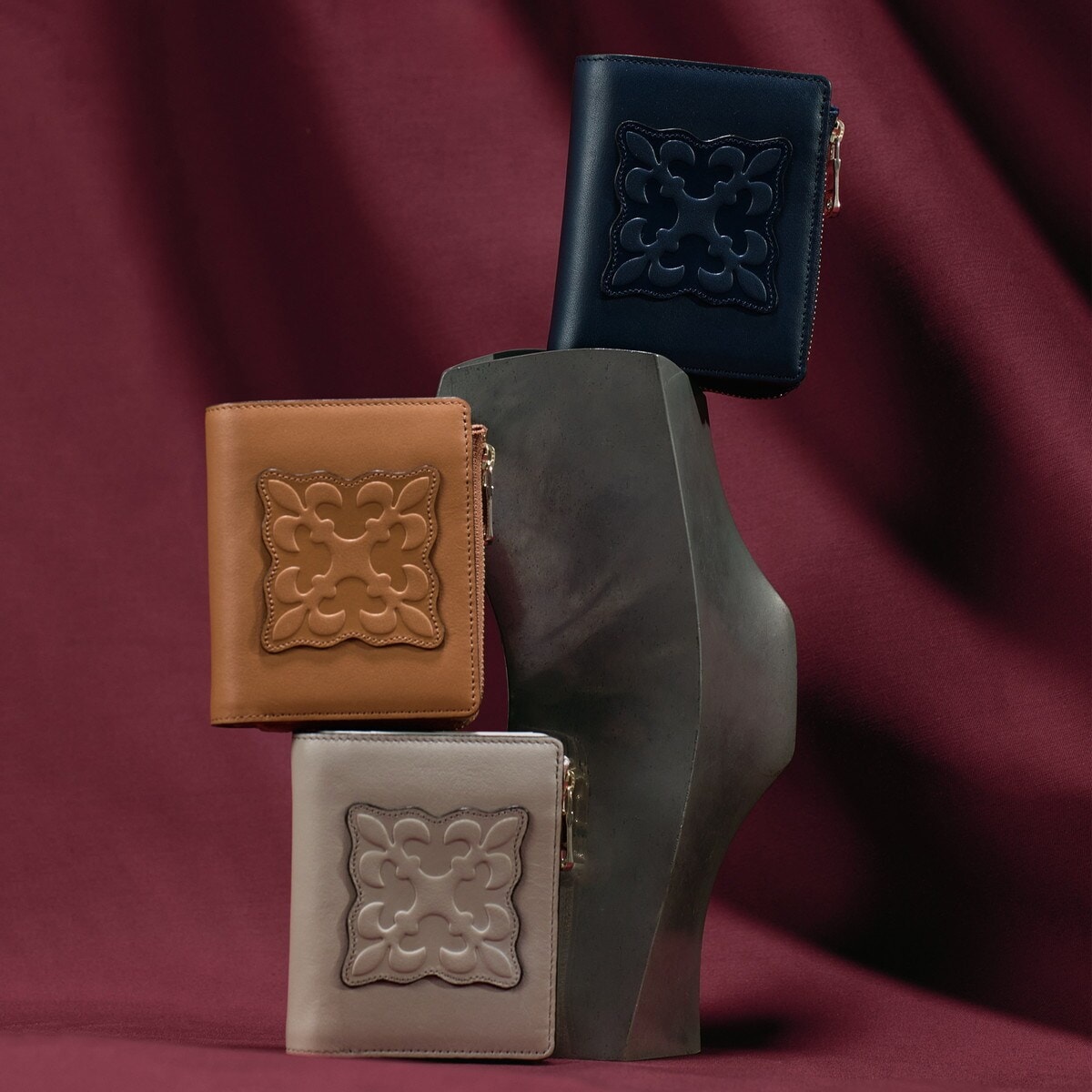 2024AW】レザーモチーフハーフウォレット(SO-414) | ラシット(russet