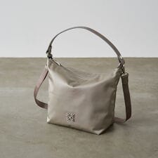ラシット(russet)の軽量/シンプルショルダーバッグ【クラウズナイロン】(CE-1467)