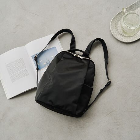 [^:RUZ1051125A0001]VvŃ~j}ȃfUC̒ɁAg₷|Cglߍ܂ꂽbNTbNB-fUC-A4TCYƓeʃobOŁAm[gp\R^ubg[\BOɂ̓TChɃ|PbgAwʂɂ̓t@Xi[|PbgtĂAX}[gtHICJ[hȂǂ̏Ǝoł܂Byʂŋx̂fނȂ̂ŁAdobOƂĂxg̓Ɣw̓bVfނŕʂ悭p܂B-f-VbgƎJiCTenuNEYiCvBxAyď_炩̂ŁATeD̏iȌ򊴂oĂ܂Bn\ʂɎ㝛H{Ă邽߁ẢJ≘ɋ̂ꂵ|CgB-eʂ̖ڈ-EzE500mlybg{gE܂ݎP(S25cmF܂)EA4t@CEA5蒠E|[`(STCY)EX}[gtH(7cm~14cm)ẼXg[|Pbg|PbgFI[v|Pbg~1O|PbgFI[v|Pbg~2At@Xi[|Pbg~1Made in JapanfUCŃU[̂pӂ܂wʃbVdlU[bNTbN(RUZ1042125A0004)---------------------------Cɓo^߂Ă܂EîCɓo^FJ[̍ēגʒmE݌ɐP_̒ʒmEZ[ʒm󂯎܂BEuĥCɓo^FV쏤iēׂȂǂ̃uh̏󂯎܂B