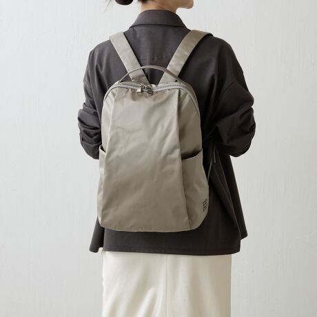 [^:RUZ1051125A0001]VvŃ~j}ȃfUC̒ɁAg₷|Cglߍ܂ꂽbNTbNB-fUC-A4TCYƓeʃobOŁAm[gp\R^ubg[\BOɂ̓TChɃ|PbgAwʂɂ̓t@Xi[|PbgtĂAX}[gtHICJ[hȂǂ̏Ǝoł܂Byʂŋx̂fނȂ̂ŁAdobOƂĂxg̓Ɣw̓bVfނŕʂ悭p܂B-f-VbgƎJiCTenuNEYiCvBxAyď_炩̂ŁATeD̏iȌ򊴂oĂ܂Bn\ʂɎ㝛H{Ă邽߁ẢJ≘ɋ̂ꂵ|CgB-eʂ̖ڈ-EzE500mlybg{gE܂ݎP(S25cmF܂)EA4t@CEA5蒠E|[`(STCY)EX}[gtH(7cm~14cm)ẼXg[|Pbg|PbgFI[v|Pbg~1O|PbgFI[v|Pbg~2At@Xi[|Pbg~1Made in JapanfUCŃU[̂pӂ܂wʃbVdlU[bNTbN(RUZ1042125A0004)---------------------------Cɓo^߂Ă܂EîCɓo^FJ[̍ēגʒmE݌ɐP_̒ʒmEZ[ʒm󂯎܂BEuĥCɓo^FV쏤iēׂȂǂ̃uh̏󂯎܂B