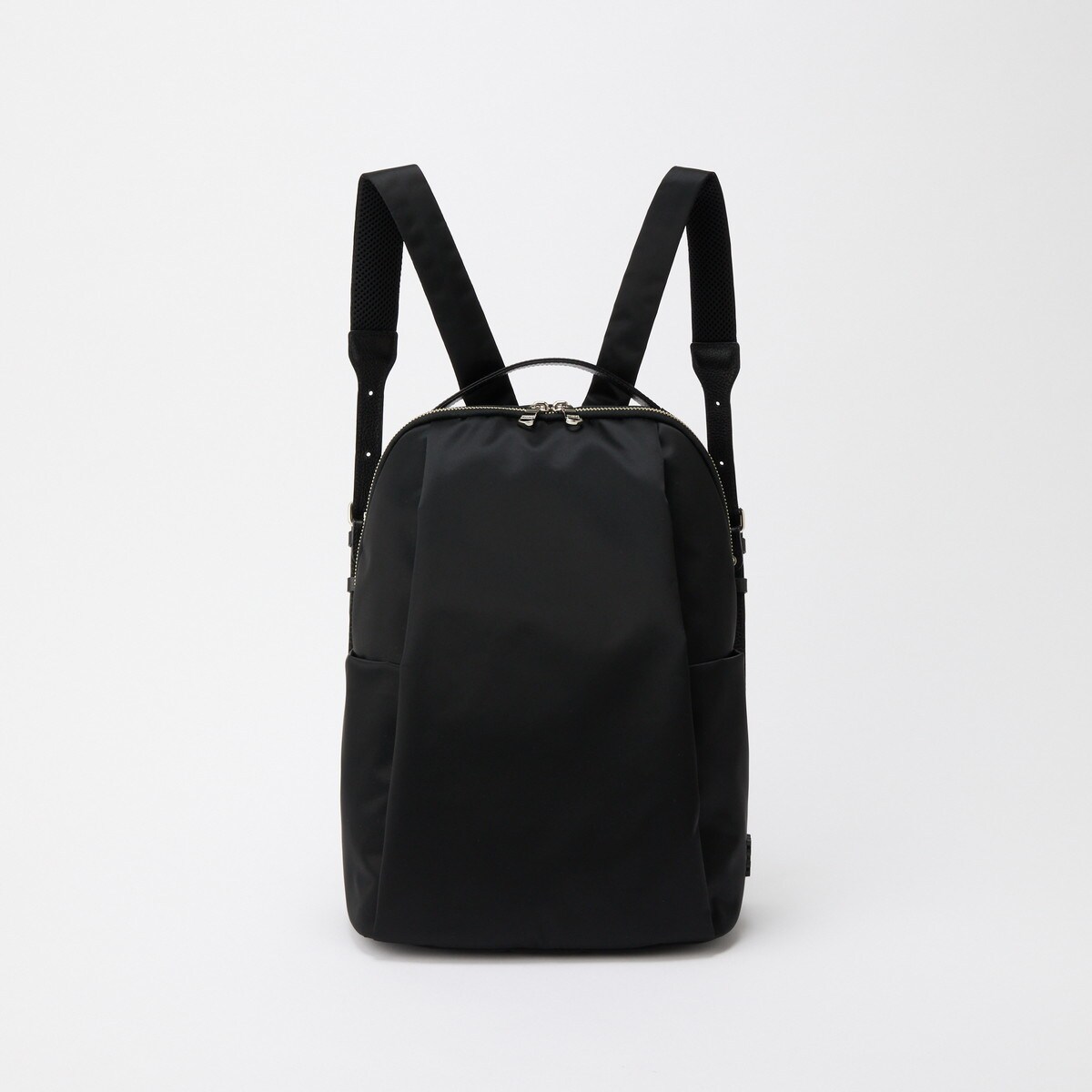 背面メッシュ仕様＞クラウズナイロンリュックサック(CE-1499