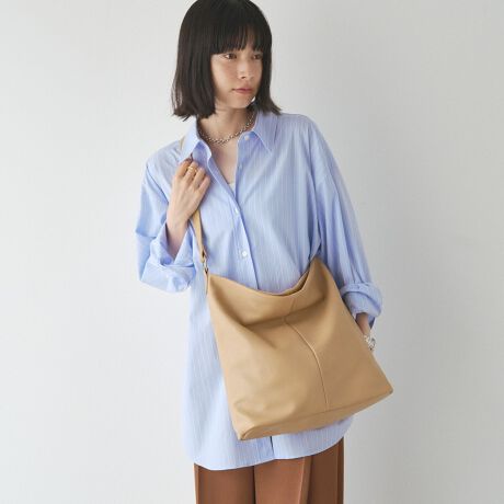 -fUC-\tgU[Ȃł͂̂Ɗ킢炵V_[obOBA4TCYTCYŁAgrWlXpobO܂ŕLV[Ŋ􂵂܂B΂ߊ|\Ȃ̂ŁA]Ԉړ̑ɂ߁BJ[oG[VLxŁAĩX^Cɍ킹ăJ[Iт܂BɃV_[ɂ́AobO`[Ȃǂ₷悤ۂ̗pĂāAghACeɎdグĂ܂B-f-\tgU[iVNHj@\ۂȂA̎X̌`Ƀ`W郉Vbg̐VԑfށB{̋vgpĂ܂BV{ƌĂ΂VVNH{Aʏ̃\tgU[肳ɏ_炩GłB[̖ڈEzE500mlybg{gE܂ݎPEA4NAt@CEɖ{ECN|[`E^InJ`|Pbg|PbgFI[v|Pbg~2At@Xi[|Pbg~1yӎzE{vgpî߃V̂镔ALY镔ƁAɂĐ܂ꂽ̌̂Ȃł͂̌܂BEvv̕\͂Iт͂ł܂B\ߓVRfނł邱Ƃ̏エߒ悤肢܂BE܂G▀CɂFmւ̐Fڂ肪\܂BMade in Japan---------------------------Cɓo^߂Ă܂EîCɓo^FJ[̍ēגʒmE݌ɐP_̒ʒmEZ[ʒm󂯎܂BEuĥCɓo^FV쏤iēׂȂǂ̃uh̏󂯎܂B