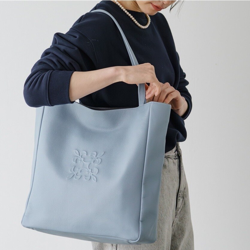 極美品 ラシット ソフトレザー シンプルトートバッグ 黒 2025SS russet