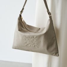 ラシット(russet)の＜本革・370g＞ソフトレザーショルダーバッグ（CE-1547）