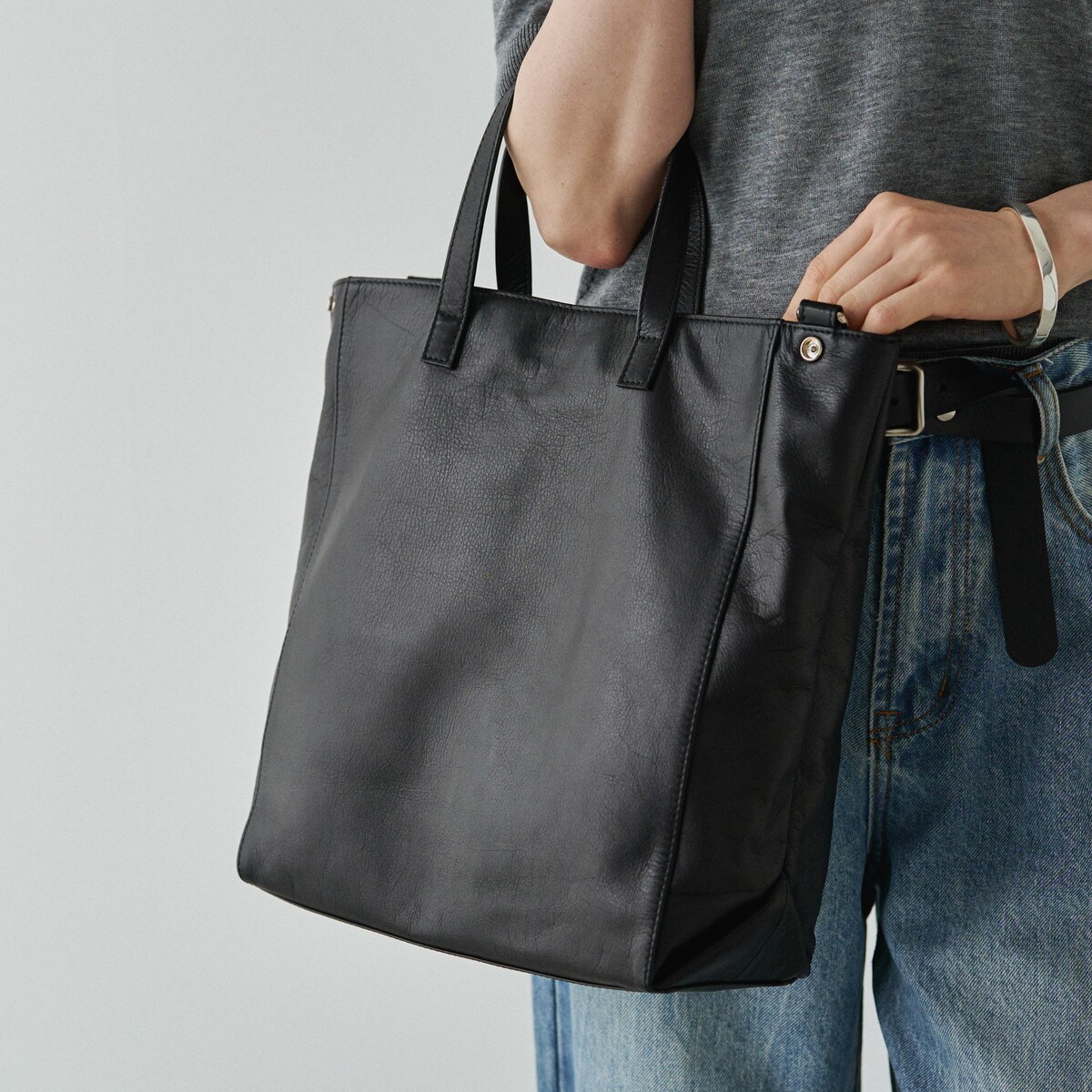 人気のSHOPPERがアップデートして再登場］レザー2WAYトートバッグ(CE