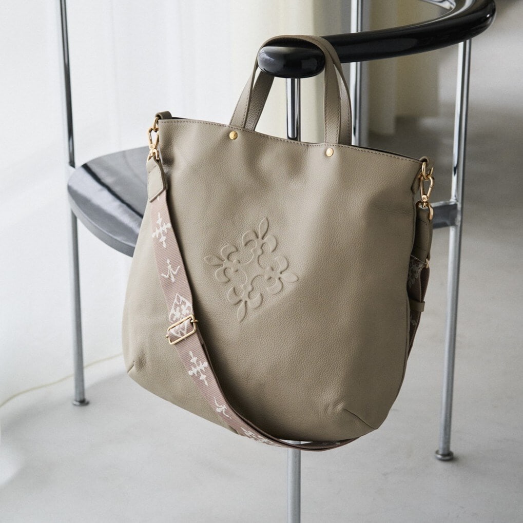 ラシット(russet) トートバッグ の一覧 | マルイウェブチャネル