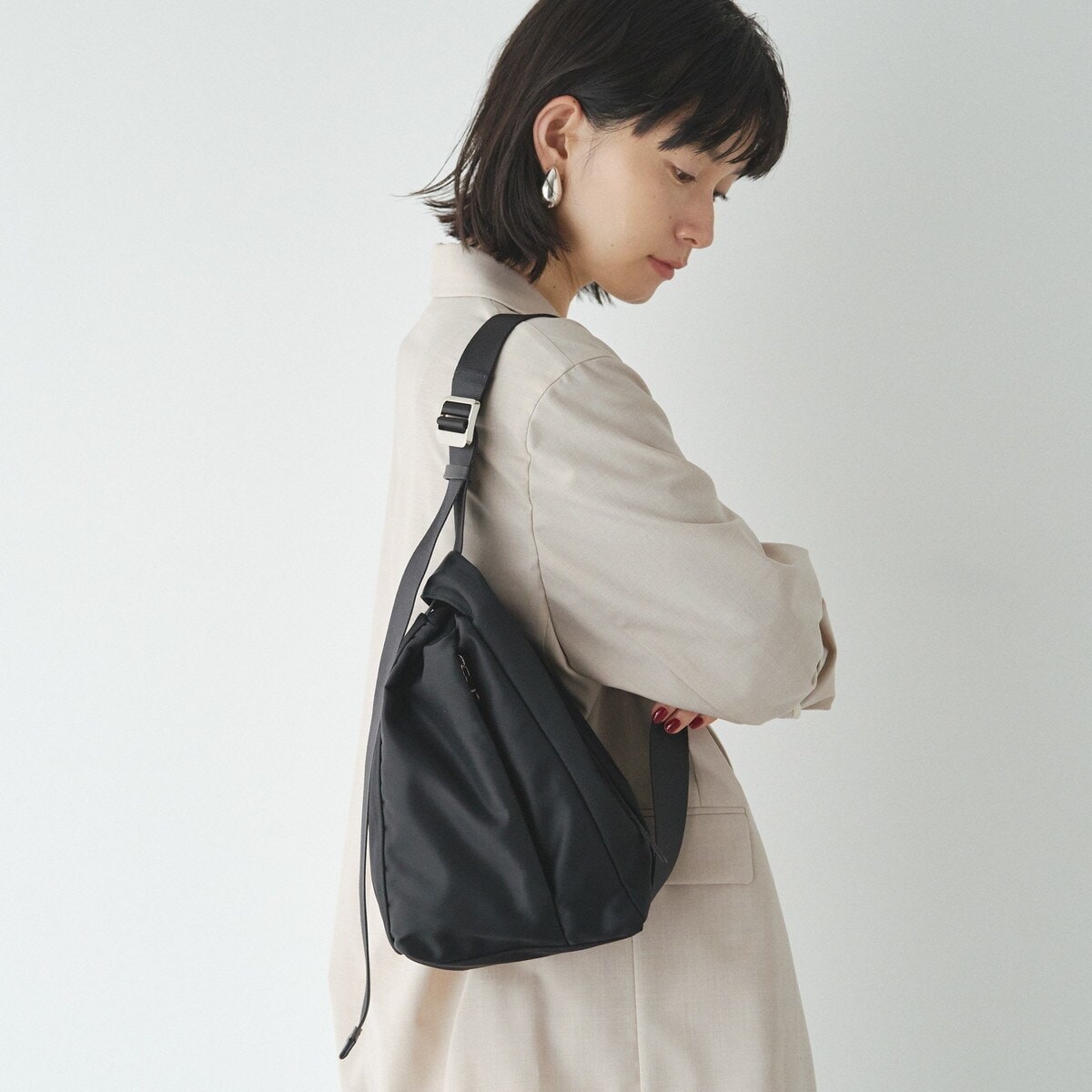 【新品】ラシット　ボディバッグ WEB限定】オンラインでしか買えないラシットのボディバッグ