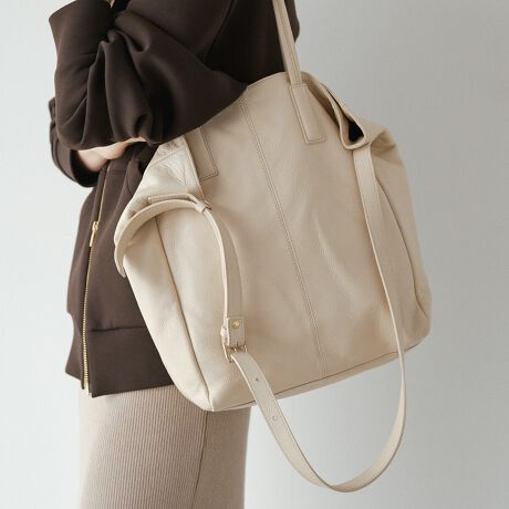 [^:RUZ1052121A0005]2025AWsWEB LimitedtICXgA菤iłBubNƃAC{[9X܂֓ח\łi7/1݁jdɂAvCx[gɂBǂȃV[ɂƂȂށA~j}ŐꂽU[g[gBʂƂfUĆA킹镞I΂R[fBl[gɎRƗn݂܂B|łnhɉāA΂ߊ|łV_[xgt2WAYdlBוA󂯂Ƃɂ􂵂Ă܂Bʋ΂ɂ͌|ŃX}[gɁAx̓tɎ΂ߊ|ŁBς邾ŁAX^CO̕L܂B{vȂł͂̏_炩ȕ́AgтɎɓ݁AoNωŷ݂ЂƂɁBɂ肰Ȃ㎿ꂽɂ߂łBy|CgzEA4TCYcǂłAʋ΂ɂS̎[́E{vȂ520gƌyʂŁA₷dオE炩ȃU[ƂƂtHŁAȂꂽۂɁE͌ѕRdlB΂Ɏg΍̂ו[\ydlzEt̃nhƁA΂ߊ|xĝQWAYE|PbgFt@Xi[|Pbg~1AI[v|Pbg~2EO|PbgFt@Xi[|Pbg~1yfށz\tgU[iVNHj@\ۂȂA̎X̌`Ƀ`W郉Vbg̐VԑfށB{̋vgpĂ܂BV{ƌĂ΂VVNH{Aʏ̃\tgU[肳ɏ_炩GłByJ[WJzEAC{[iIvoryjEubNiBlackjEO[iGrayjELiCameljyӎzE{vgpî߃V̂镔ALY镔ƁAɂĐ܂ꂽ̌̂Ȃł͂̌܂BEvv̕\͂Iт͂ł܂B\ߓVRfނł邱Ƃ̏エߒ悤肢܂BE܂G▀CɂFmւ̐Fڂ肪\܂B2025AWsWEB LimitedtICXgA菤iłBubNƃAC{[9X܂֓ח\łi7/1݁jdɂAvCx[gɂBǂȃV[ɂƂȂށA~j}ŐꂽU[g[gBʂƂfUĆA킹镞I΂R[fBl[gɎRƗn݂܂B|łnhɉāA΂ߊ|łV_[xgt2WAYdlBוA󂯂Ƃɂ􂵂Ă܂Bʋ΂ɂ͌|ŃX}[gɁAx̓tɎ΂ߊ|ŁBς邾ŁAX^CO̕L܂B{vȂł͂̏_炩ȕ́AgтɎɓ݁AoNωŷ݂ЂƂɁBɂ肰Ȃ㎿ꂽɂ߂łBy|CgzEA4TCYcǂłAʋ΂ɂS̎[́E{vȂ520gƌyʂŁA₷dオE炩ȃU[ƂƂtHŁAȂꂽۂɁE͌ѕRdlB΂Ɏg΍̂ו[\ydlzEt̃nhƁA΂ߊ|xĝQWAYE|PbgFt@Xi[|Pbg~1AI[v|Pbg~2EO|PbgFt@Xi[|Pbg~1yfށz\tgU[iVNHj@\ۂȂA̎X̌`Ƀ`W郉Vbg̐VԑfށB{̋vgpĂ܂BV{ƌĂ΂VVNH{Aʏ̃\tgU[肳ɏ_炩GłByJ[WJzEAC{[iIvoryjEubNiBlackjEO[iGrayjELiCameljyӎzE{vgpî߃V̂镔ALY镔ƁAɂĐ܂ꂽ̌̂Ȃł͂̌܂BEvv̕\͂Iт͂ł܂B\ߓVRfނł邱Ƃ̏エߒ悤肢܂BE܂G▀CɂFmւ̐Fڂ肪\܂B