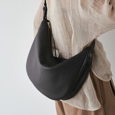 [^:RUZ1052122A0003]2025AWVvǁAǂGɂȂBl̗]TZAU[V_[obOӂƂU[̎AR̂ȏiĂĂV_[obOBۂ݂ттtHƁAʂ̂Ȃ~j}ȃfUCŁA肰ȂR[fBl[giグĂ鑶݂łBuוāAƂɊv悤ȁAR̂̔obOBX̃X^CɁA肰ȂiƂƂYĂЂƕiłByfUCzEǂȑɂƓށAi`ȋȐtHE_炩AƂ̃V{̂郌U[AȂꂽۂɁE|₷V_[xgƁAt@Xi[JŎpEl̃JWAɂAƊ𑫂ɂ}b`oXy|CgzE500ml̃ybg{gAPȂǕKvȂ̂A悢TCYEV[YXŎgA㎿Ȗ{vfށEgނقǂɐ[܂Av́̕EVvȂAVbg̃S肰ȂANZgɁydlzEV_[SF55`85cmA|Ǝ΂ߊ|\łE|PbgFI[v|Pbg~4yfށz{̋vgpBV{菝tÂ炭A悢_炩ň₷U[Bו͂ƁAȂ͂ƊꂢȃVGbgɁByJ[WJzEubNiBlackjcǂȃX^CɂiɓށAx[VbNȃubNBEO[WiGrayBeigejc炵oAۂ^jAXJ[ByӎzE{vgpî߃V̂镔ALY镔ƁAɂĐ܂ꂽ̌̂Ȃł͂̌܂BEvv̕\͂Iт͂ł܂B\ߓVRfނł邱Ƃ̏エߒ悤肢܂BE܂G▀CɂFmւ̐Fڂ肪\܂B---------------------------Cɓo^߂Ă܂EîCɓo^FJ[̍ēגʒmE݌ɐP_̒ʒmEZ[ʒm󂯎܂BEuĥCɓo^FV쏤iēׂȂǂ̃uh̏󂯎܂B