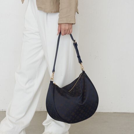 [^:RUZ1052222A0012]2025AWق̂ۂ݂ттVGbg₳ۂYAmÕV_[obOBy₩Ŏ₷Aʋ΂xX^C܂ŕL􂷂ACełByfUCẑɂقǂ悭tBbg郉Eh^ŁA₷₷݌vBV[gEO2ނ̃U[XgbvtAX^COɍ킹\łBfUCƁAp˔oX̗ǂ́BǂȃV[ɂȂ݁ARƎɎ肽ȂAfC[obOłBy|CgzEuhACRf郂mOŁAJWAɂȂ肷i悭܂E{̂͌yʂň₷AfC[Ɏg₷TCYEł΂߂łĝŁAʋ΁Eo킸E500mlybg{gAA5TCY̎蒠Ȃǂ΂וƓ[͂܂ydlzES[hEJ₷ȃt@Xi[̌EV_[SF55`85cmA|Ǝ΂ߊ|\łE|PbgFI[v|Pbg~2At@Xi[|Pbg~1EO|PbgFt@Xi[|Pbg~1yfށzVbg̑㖼Ƃ鐶nuiCWK[hvBmOWK[hDŕ\ĂA㝛H{Ă܂ByJ[WJzElCr[iBlack/NavyjcubÑx[XɃlCr[̃mOgݍ킹AVbg̖iJ[BJWArWlX܂ŃfC[Ɏ邱Ƃł܂BEGNiEcrujcƃx[W̒Ԃ̂悤ȁA݂J[Bi`ȗD̒ɏiAy₩Ȕo܂BEuEiPurple/BRjc[݂̂邭݃p[vɃuẼmO킹J[BsAlۂVbNȈۂɁBELiCamel/Grayjĉ݂LɁAO[̃mO킹iȔzFB炩ȃg[̒ɒmIYAG߂킸g₷J[łB----------------------------------------------------Cɓo^߂Ă܂BEîCɓo^FJ[̍ēגʒmE݌ɐP_̒ʒmEZ[ʒm󂯎܂BEuĥCɓo^FV쏤iēׂȂǂ̃uh̏󂯎܂B