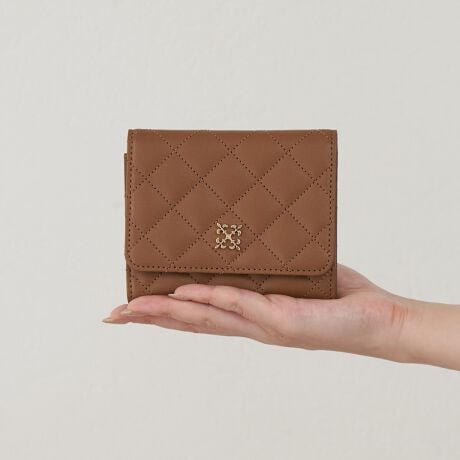 [^:RUZ1052281A0002]y2025AWziȉ̂郌U[ɁAӂƂLeBOXeb`{zBtg̃S[hSANZgɂȂAl̐ꂽۂo܂B̂Ђ傫߂̃TCYŁA̎[3ɕĂAd\BD͔ɐ܂Ď[łTCYɂȂĂ܂Bɂ̓J[h|Pbgt[|PbgĂAgQBJ[hEDEK[ł܂EHbgłB~jobOɂ܂₷AigɂTuɂ􂷂iłBPOINTEiȃLeBOfUCEtg̃S[hS؂₩ȃANZgɁEobOɂRpNgfUCdlJ[h|Pbg~4K~1t[|Pbg~1J[\LEubNiBlackjEuEiBrownjyӎzE{vgpî߃V̂镔ALY镔ƁAɂĐ܂ꂽ̌̂Ȃł͂̌܂BEvv̕\͂Iт͂ł܂B\ߓVRfނł邱Ƃ̏エߒ悤肢܂BE܂G▀CɂFmւ̐Fڂ肪\܂B----------------------------------------------------Cɓo^߂Ă܂BEîCɓo^FJ[̍ēגʒmE݌ɐP_̒ʒmEZ[ʒm󂯎܂BEuĥCɓo^FV쏤iēׂȂǂ̃uh̏󂯎܂B