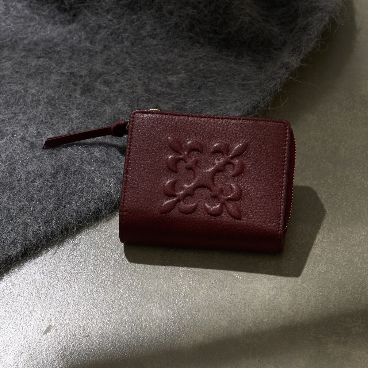 ラシット(russet) 二つ折り財布・三つ折り財布 の一覧 | マルイウェブ