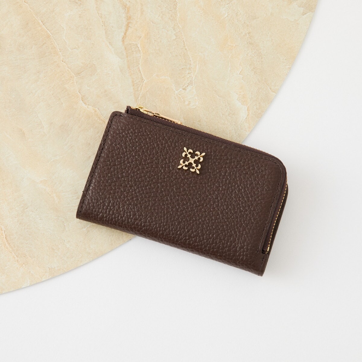 russet 二つ折り財布 ラシット(russet) 二つ折り財布・三つ折り財布 の一覧 | マルイ