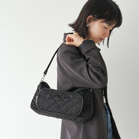 [^:RUZ1052222A0006]2025AWLeBO̕\AVvȂڂ䂭tHBgȂy₩ƁAĝ悳˔ACełByfUCzƎĂ鉡ȃVGbgɁAӂƂLeBOfނdˁAقǂ悭̊̂fUCɁBtgɃfUĈ|PbgAg̗ǂ́Bڈȏ̎[͂ŁAgɂ҂łBy|CgzE10cm̃}`ŌڈȏɉוS̎[́EtgɃ}`̂|PbgtŁAX}zpXP[XȂǂ̂Ɏô₷EӂƂLeBOAVvȌ`ɂ炩ƉsvXEt@Xi[dlŒgAʋ΂OoSydlzEJ_ut@Xi[EO\ȂQ{̃V_[xgtŌ|A΂ߊ|2WAYE|PbgFI[v|Pbg~2At@Xi[|Pbg~1EO|PbgFt@Xi[|Pbg~1yfށzVbgƎJiCTenAuTHE CLOUDS NYLONvɃLeBOH{܂BxAyď_炩̂ŁATeD̏iȌ򊴂oĂ܂Bn\ʂɎ㝛H{Ă邽ߑ̉J≘ɋAʂɂ́AȂ̐oy邽߂ɃJ_[H{Ă܂ByJ[WJzEubNiBlackjc܂₩Ȍ򊴂iɉfubNBdȍATeD̂炩ȉɂāAقǂ悭y₩ȈہBE`R[O[iCharoaljcŝjAX͂̃`R[O[B炩AO[܂ۂŁAꂽl̃X^CɎRƂȂ݂܂ByӎzE_炩̃LeBOH{Ă܂BEn̓An@ۂ̊ԂȂoĂ\܂Bgp󋵂ۊǏ󋵂ɂقȂ܂\߂BEnɎ{ĂXeb`Ɏvxgł̈|ɂӂB؂ꂽꍇACo܂̂ŗ\߂EJ⊾ɔGꂽƂ́AzŐ@悤ɐ@ĉBV~ɂȂ\܂̂łӂB----------------------------------------------------Cɓo^߂Ă܂BEîCɓo^FJ[̍ēגʒmE݌ɐP_̒ʒmEZ[ʒm󂯎܂BEuĥCɓo^FV쏤iēׂȂǂ̃uh̏󂯎܂B