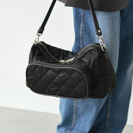 [^:RUZ1052222A0006]2025AWLeBO̕\AVvȂڂ䂭tHBgȂy₩ƁAĝ悳˔ACełByfUCzƎĂ鉡ȃVGbgɁAӂƂLeBOfނdˁAقǂ悭̊̂fUCɁBtgɃfUĈ|PbgAg̗ǂ́Bڈȏ̎[͂ŁAgɂ҂łBy|CgzE10cm̃}`ŌڈȏɉוS̎[́EtgɃ}`̂|PbgtŁAX}zpXP[XȂǂ̂Ɏô₷EӂƂLeBOAVvȌ`ɂ炩ƉsvXEt@Xi[dlŒgAʋ΂OoSydlzEJ_ut@Xi[EO\ȂQ{̃V_[xgtŌ|A΂ߊ|2WAYE|PbgFI[v|Pbg~2At@Xi[|Pbg~1EO|PbgFt@Xi[|Pbg~1yfށzVbgƎJiCTenAuTHE CLOUDS NYLONvɃLeBOH{܂BxAyď_炩̂ŁATeD̏iȌ򊴂oĂ܂Bn\ʂɎ㝛H{Ă邽ߑ̉J≘ɋAʂɂ́AȂ̐oy邽߂ɃJ_[H{Ă܂ByJ[WJzEubNiBlackjc܂₩Ȍ򊴂iɉfubNBdȍATeD̂炩ȉɂāAقǂ悭y₩ȈہBE`R[O[iCharoaljcŝjAX͂̃`R[O[B炩AO[܂ۂŁAꂽl̃X^CɎRƂȂ݂܂ByӎzE_炩̃LeBOH{Ă܂BEn̓An@ۂ̊ԂȂoĂ\܂Bgp󋵂ۊǏ󋵂ɂقȂ܂\߂BEnɎ{ĂXeb`Ɏvxgł̈|ɂӂB؂ꂽꍇACo܂̂ŗ\߂EJ⊾ɔGꂽƂ́AzŐ@悤ɐ@ĉBV~ɂȂ\܂̂łӂB----------------------------------------------------Cɓo^߂Ă܂BEîCɓo^FJ[̍ēגʒmE݌ɐP_̒ʒmEZ[ʒm󂯎܂BEuĥCɓo^FV쏤iēׂȂǂ̃uh̏󂯎܂B