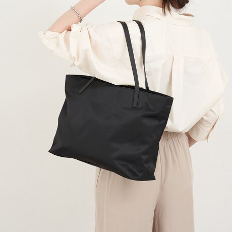 [^:RUZ1052321A0002]y2025AWzuVvɌāAЂƃNZobOBv傫߃TCYȂAׂ߃nhŉؚɌoX́Bx[VbNȌڂɁAV_[xg̎[fUCŗVѐSYAgɂ傤ǂ݊̂obOłByfUCz{̂̓VvŃx[VbNBV_[xgɃ}`t̎[vXA@\ƃfUCBVt@Xi[Ɏ߂^XdlŁAuhIWĩNEYiCiȌ򊴂o܂By|CgzEA4TCY]TĎ[\EV_[xgɖ20cm̎[tfUCEׂ߃nhŉؚɌoXEɋ߂^XdlEExEyNEYiCgpydlzE|PbgFI[v|Pbg~2At@Xi[|Pbg~1yfށzVbgƎJiCTenAuTHE CLOUDS NYLONvɃLeBOH{܂BxAyď_炩̂ŁATeD̏iȌ򊴂oĂ܂Bn\ʂɎ㝛H{Ă邽ߑ̉J≘ɋAʂɂ́AȂ̐oy邽߂ɃJ_[H{Ă܂ByJ[WJzEubNiBlackjc܂₩Ȍ򊴂iɉfubNBdȍATeD̂炩ȉɂāAقǂ悭y₩ȈہBE`R[O[iCharcoaljcŝjAX͂̃`R[O[B炩AO[܂ۂŁAꂽl̃X^CɎRƂȂ݂܂B----------------------------------------------------Cɓo^߂Ă܂BEîCɓo^FJ[̍ēגʒmE݌ɐP_̒ʒmEZ[ʒm󂯎܂BEuĥCɓo^FV쏤iēׂȂǂ̃uh̏󂯎܂B