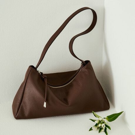 [^:RUZ1052322A0001]russet̐lCCtGT[Asabai__serako.r__jASuzukii@chi_chan_ooojAYutanii__kanachi__j悵uɊYAĂV_[obOvVGbgƁAіڃfUC̃U[肪قǂ悭ghY܂BؚȃOxgƁAAE^[̏ォ|₷V[gxgtB`ꂢɕۂȂA莝ĂGɂȂ{obOłBAsaba's commentVvȃfUCłAgĥtHCɓB_炩ďd̂郌U[gpĂ̂ŃR[fBl[gɓ݁AiɎdグĂ̂œgAsɂgĂقISuzuki's commentNoĂpĒ悤AfUC̓VvɁB|̃oX3lŎԂĒǋy܂IiȌڂƃ\tgȐGSnlIɃc{łEEEIYutani's commentV_[h̎̎̌𔽉fĂ炢AɁA|܂܂łoꂵ₷oXɂ͂ƂĂ܂BhgȂhAȋCՂ荞߂̂ŁAx̂o◷sɂAF̑_obOɂȂĂꂽłIy|CgzEg₷ƃfUC𗼗EVGbgƌіڃU[p[cŏ{̕\ɁEOV[g2{xgtŎ݁EV[gxg͒ߐ݌vŌɂԂŉו̏oꂪ₷E^Xdlŏ㎿U[̑fފۗydlz|PbgFI[v|Pbg~2At@Xi[|Pbg~1yJ[WJzEubNiBlackjc[݂̂鍕X^C߂閜\J[BU[̎ۗAIEIt킸􂵂܂BEAC{[iIvoryjc_炩ȐFő𖾂邭y₩ȃJ[Bg[ŋG߂킸g܂BE_[NuEiD.Brownjĉ[uEBubN_炩AVbNȑl̑ɓ݂܂BMade in Japan----------------------------------------------------Cɓo^߂Ă܂BEîCɓo^FJ[̍ēגʒmE݌ɐP_̒ʒmEZ[ʒm󂯎܂BEuĥCɓo^FV쏤iēׂȂǂ̃uh̏󂯎܂B