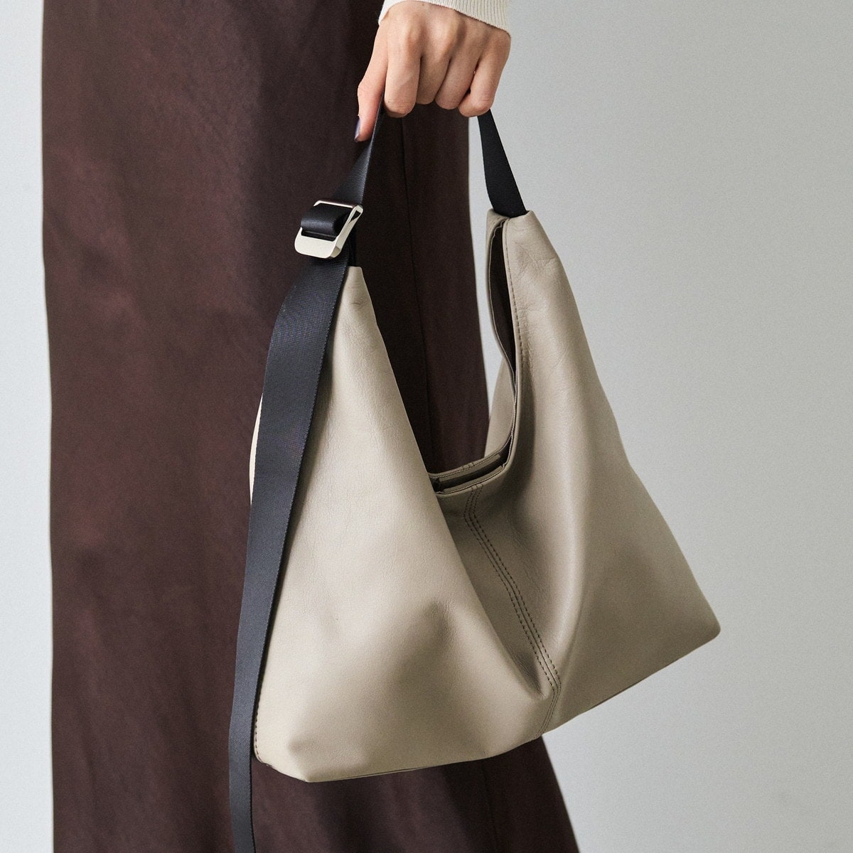 ★最終価格★ラシット　バッグ ラシット RUSSET トートバッグ ハンド ナイロン ロゴ 総柄 茶色