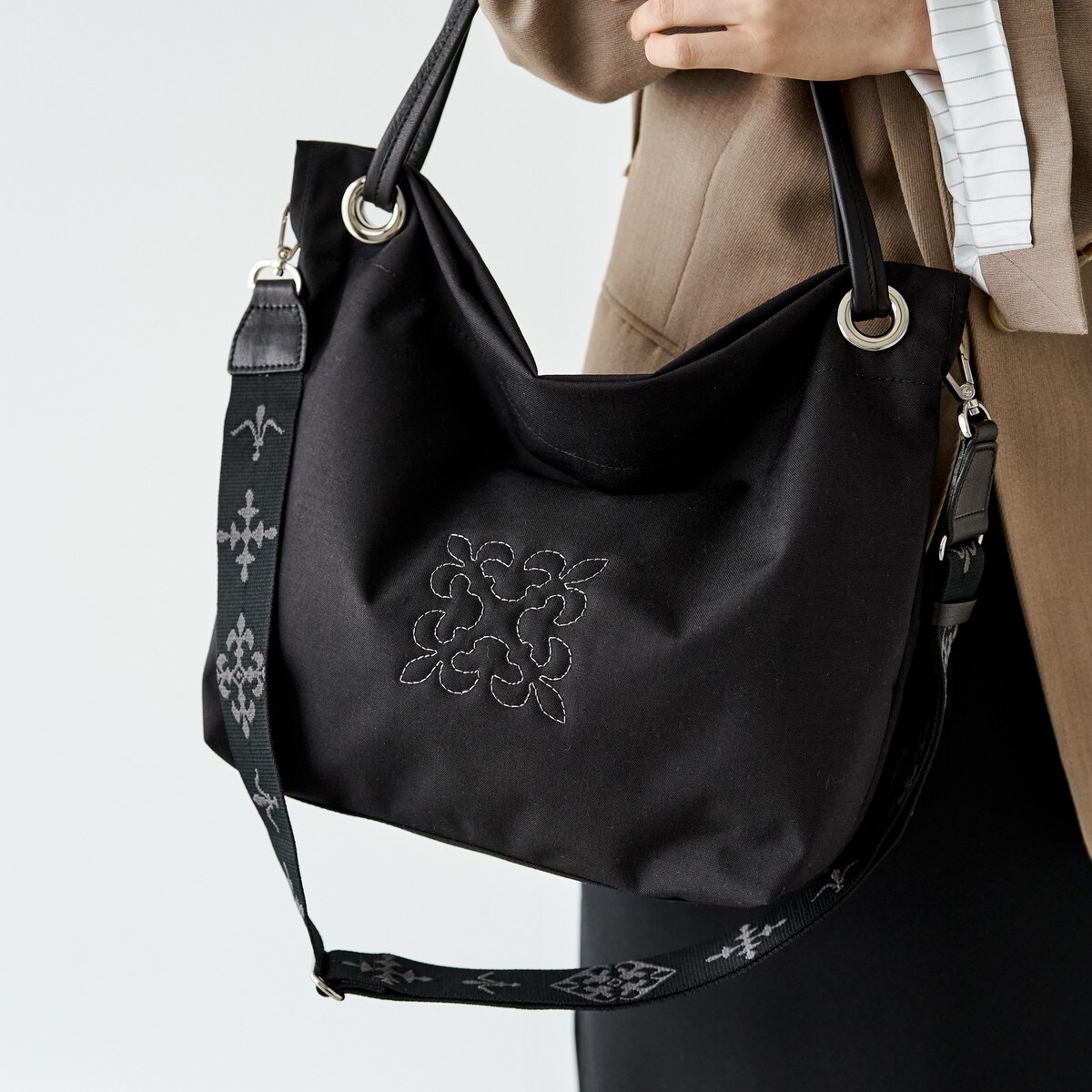 2025SS新作】レザーハーフムーンミニショルダーバッグ(CE-1525