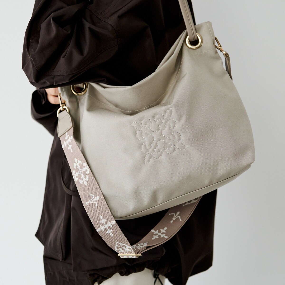 レディース ショルダーバッグ・メッセンジャーバッグ (A4収納可) の