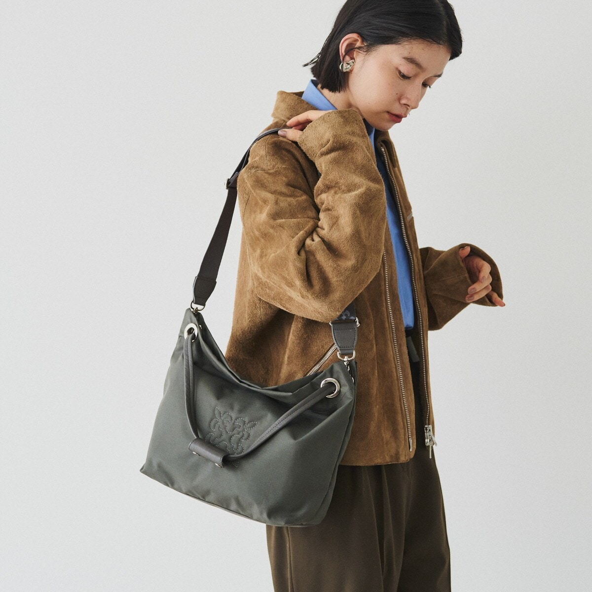 レディース ショルダーバッグ・メッセンジャーバッグ (A4収納可) の