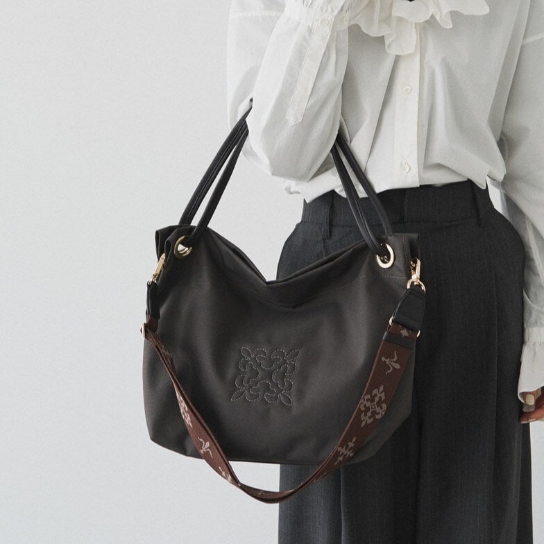 レディース ショルダーバッグ・メッセンジャーバッグ (A4収納可) の