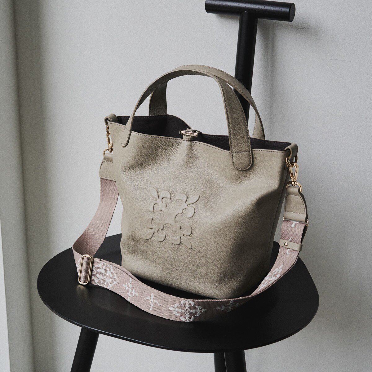 SNS人気商品】《chi企画》4way巾着ショルダーバッグ(CE-1454