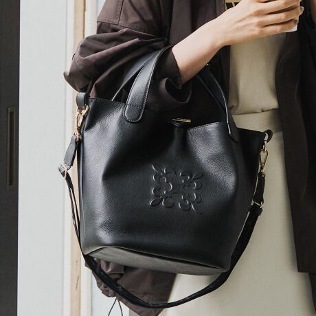 [^:RUZ1052521A0005]WEB LIMITED炩ȃ\tgU[ґɎgp2WAY~jg[gB~j}ȃtHɃG{X̃mO`[t炢AVvȂiifUCɎdグ܂BnhŏiɁAV_[Ōy₩Ʉ̑ɎRƓށAVbg炵㎿obOłByfUCzۂ݂}[ȃtHɁÃmOG{X肰Ȃ݊fUCBnhJ̃CdグAfނ̔悤ɐ݌vĂ܂BV_[xgɂ̓mOe[v̗pAi̒ɒ悢vXBׂ͂ăS[hœꂵA_炩U[̎Ă܂By|CgzEnh^V_[|2WAYdlEPiłlC̃mOe[vxgtiE\jE550mlybg{gcɎ[\Ȓ悢TCYES[hiȃANZgɁEOt@Xi[|PbgtŎg聝Ey₩ȂA㎿ȂydlzE|PbgFI[v|Pbg~1At@Xi[|Pbg~1EO|PbgFt@Xi[|Pbg~1EtV_[xgFEEyfށz炩ȎGƌy₩͂̃\tgU[Bv{̔𐶂~j}ȕ\ŁAǂȑɂRɗn݂܂BƂƂȂAقǂ̌yŃfC[Ɏ₷AVbg炱ł㎿fނłByJ[WJzEubNiBlackjcǂȃX^CɂiɓށAx[VbNȃubNBEO[WiGrayBeigejc炵oAۂ^jAXJ[BMade in JapanyӎzE{vgpî߁AVLYȂǈ_Ƃ̌̍܂BEv̕\͂Iт܂BVRfނ̓ƂĂBEG▀CɂFEFڂ肷\܂̂łӂB---------------------------------------------------Cɓo^߂Ă܂BEîCɓo^FJ[̍ēגʒmE݌ɐP_̒ʒmEZ[ʒm󂯎܂BEuĥCɓo^FV쏤iēׂȂǂ̃uh̏󂯎܂B