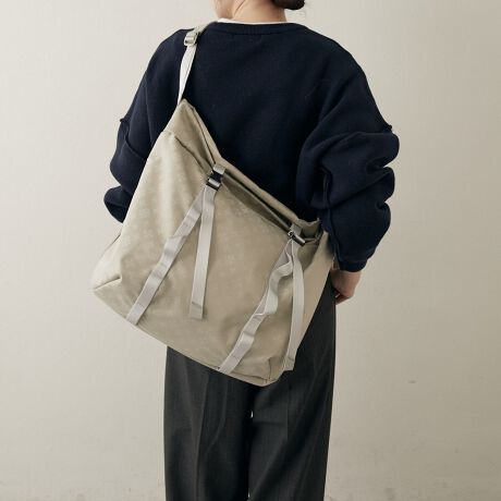 [^:RUZ1052522A0003]AEghA̋CyƁAXg₷iقǂ悭~bNX2wayV_[obOB_炩ƂtHɁAg[ł肰ȂԃmOfAjZbNXŎĂfUCłBA4PCۂAg炨o܂ŕL􂵂܂ByfUCzg[̒Ɍ̓ŃmOӂƕԁAiCWJ[hfނgpBAEghAɊ肷ȂŁAJWAR[fɂꂢ߃X^Cɂ݂܂B܂ÃobN̂݋gpĂAVvȒɂقǂ悢ANZgvXB̂ɉ悤ɑOŒ̌`ςAN^ƎRɐ܂̃CAtȂ̂ɃX^CbVȈۂ܂y|CgzEA413inchm[gPCAƂ̂[́E|E΂ߊ|Enh3ʂŎg֗2waydlE_炩ȃU[̌ĕtŁAԂ̎gpłɕSɂE傫JJƃTCht@Xi[ŁAו̏oꂪX[YEwʂɂ̓X}zoI[v|PbgzuEɂ̓ybg{gz_[ƂĂgI[v|PbgtŐ₷Ey₩ȃiCWJ[hfނŁA̒ʋ΂₨oɎg₷ydlz|PbgFt@Xi[|Pbg ~1AI[v|Pbg ~2i1̓ybg{gz_[ƂĂgp\jO|PbgFwʃI[v|Pbg ~1A4TCY[\V_[xg͒߉A|E΂ߊ|Ήnhłg2WAY݌v͑傫Jdl{TCht@Xi[Ń_CNgɓփANZX\yfށziȌƑ@ׂȃmO͂̃iCWK[hB{̐ŐDグȂ߂炩ȎƔFłBy₩ȎgSnȂ睛ÃX^Cɉ؂€Y܂ByJ[zEubNiTrv-Blackjc[ubNɃmO킹VbNȃJ[BT߂ȃRgXgŕiAN[Ń_ȕ͋Cy߂܂BEGNiEcrujcƃx[W̒Ԃ̂悤ȁA݂J[Bi`ȗD̒ɏiAy₩Ȕo܂BMade in japanyӎzE{vgṕAG▀CɂFEFڂ肷\܂̂łӂB----------------------------------------------------Cɓo^߂Ă܂BEîCɓo^FJ[̍ēגʒmE݌ɐP_̒ʒmEZ[ʒm󂯎܂BEuĥCɓo^FV쏤iēׂȂǂ̃uh̏󂯎܂B