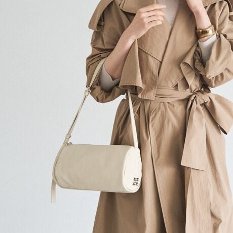 [^:RUZ1061122A0003]_炩ȃ\tgU[ŎdĂAƂۂ݂炵V_[obOBiƃJWÃoX悭A|E΂ߊ|̂ǂlɂȂ閜\ACełBKvȉו[AɌy₩ȑ݊YĂ܂ByfUCzɒtH𐶂~j}ȃfUCB̊̂ۂVGbgƁA\tgU[̎Rȉ܂āAVvȂ\LȎdオłBTChɂ̓uh̃mOv[gYAقǂ悢ANZgvXiubN͓FłVbNȈۂɁjBy|CgzE500mlybg{gŎ[łpIȃTCYEh^ɂ肪ȁgJɂh邽߁AJɃ}`݂đ傫JdlɁEXgbv͒\ŁAV_[΂ߊ|܂ŕLΉ@iAE^[̏ォłƂĊ|jEn͊OJ[ƒaFœꂵAтɋCオdオɁydlzEJFt@Xi[EO|PbgFȂEFI[v|Pbg~1At@Xi[|Pbg~1EgpFVo[yfށz炩ȎGƌy₩͂̃\tgU[Bv{̔𐶂~j}ȕ\ŁAǂȑɂRɗn݂܂BƂƂȂAقǂ̌yŃfC[Ɏ₷AVbg炱ł㎿fނłByJ[WJz]EubNiBlackjcǂȃX^CɂiɓށAx[VbNȃubNBEAC{[iIvoryjĉ݂i`J[BfjgJWAX^CîۂɁBECG[iYellowjcW炩ȃCG[BX^COɂقǂ悢邳YAtĂ͌y₩ɁAH~͍FƂĊ􂵂܂BECgu[iLight Bluejĉ郉Cgu[BVvȒȂɂƗn݁Au₩ȃANZgĂJ[łByӎzE{vgpî߁AVLYȂǈ_Ƃ̌̍܂BEv̕\͂Iт܂BVRfނ̓ƂĂBEG▀CɂFEFڂ肷\܂̂łӂBMade in Japan----------------------------------------------------Cɓo^߂Ă܂BEîCɓo^FJ[̍ēגʒmE݌ɐP_̒ʒmEZ[ʒm󂯎܂BEuĥCɓo^FV쏤iēׂȂǂ̃uh̏󂯎܂B