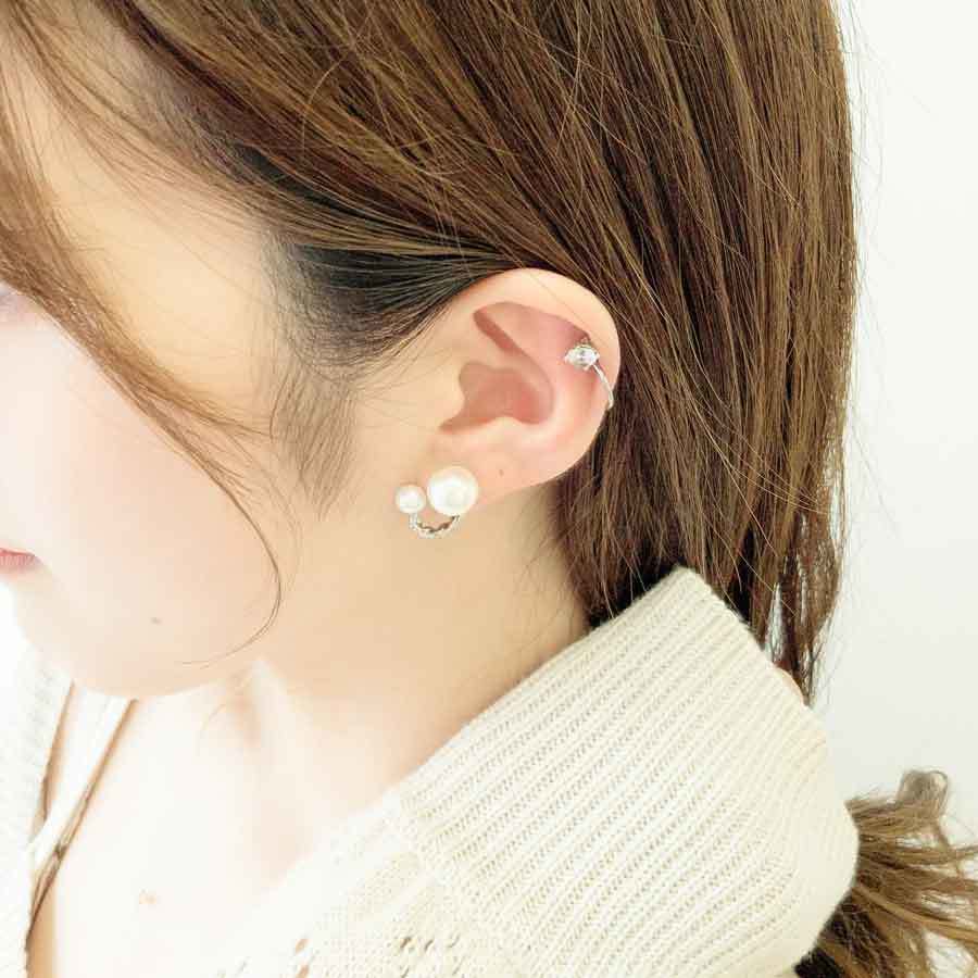 真鍮×淡水パールキャッチピアス | ガーランドオブデュウ(Garland of