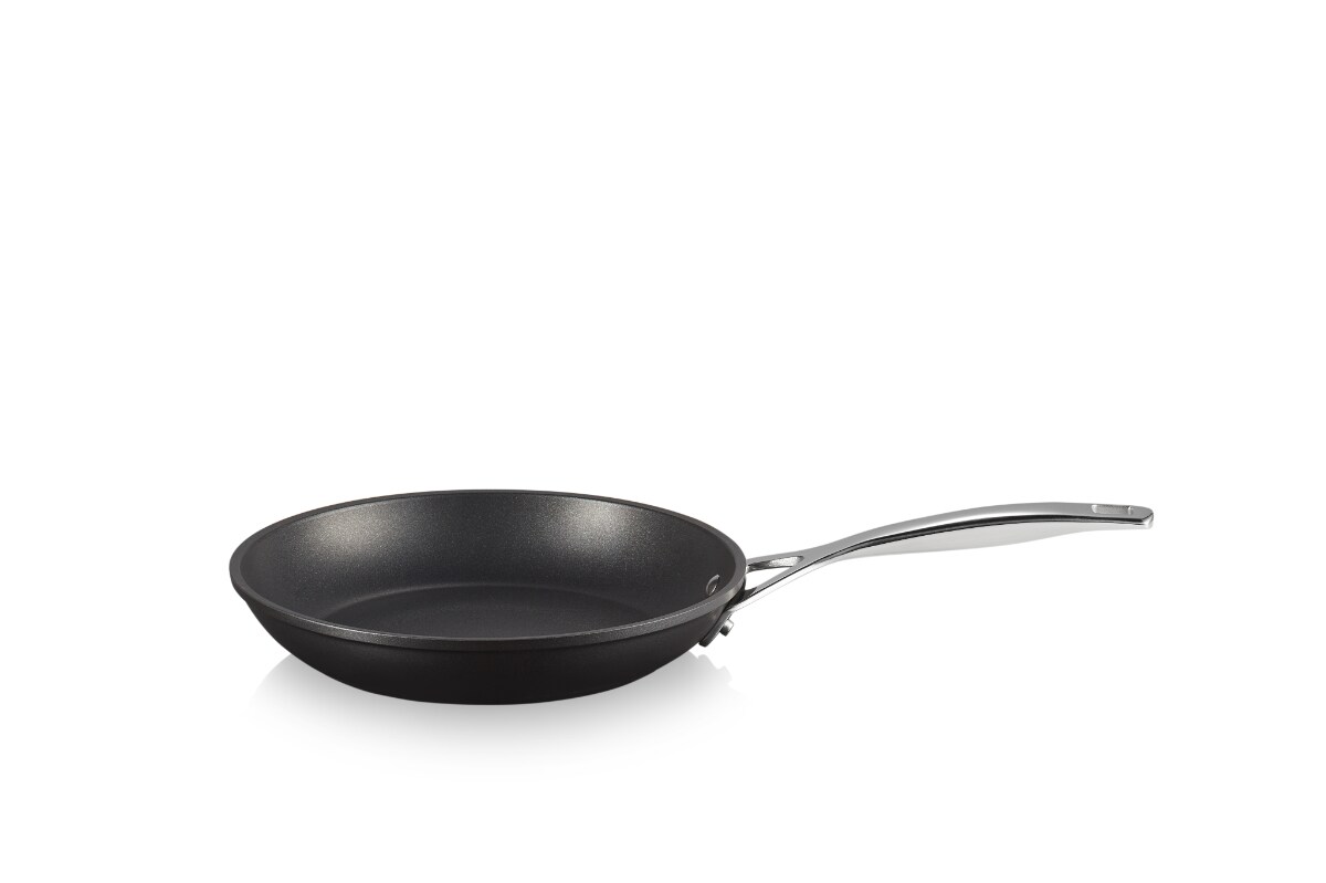 [}C]TNS V[EtCp/EN[[iLE CREUSETj