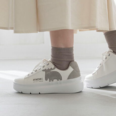 [^:65777]wgȟŃX^CAbvłlCMOZXj[J[xghp̌ŊyɃX^CAbvłACeBJtő傫߂̃wWJuGNṽSڂ䂫AɃANZg^Ă܂B킢fUCłȂA₷ɂ1łB|Cg1.xėDNbVpbhɂ͂ӂ犴G̃NbVpbhtŁAɂȂɂz[hIDی삵Ă܂B2.̗ǂCjOŗSnCjOi̐njɂ͂炩bVngpBZC𗚂ƂXj[J[fɓĂɂȂ₳ɁB3.yʐ݌vŔɂÂyIБd225giMTCYjƌyʂȂ̂ŔɂÂyXĝ炱₷厖ɁBACeXybNTCYyS(22.0`22.5cm)z(،^)F23.4cm/(،^)F7.7cmyM(23.0`23.5cm)z(،^)F24.0cm/(،^)F7.9cmyL(24.0cm)z(،^)F24.7cm/(،^)F8.1cmyLL(24.5cm)z(،^)F25.4cm/(،^)F8.3cmfڃTCÝAC̃Xg(،^)̃f[^łB̏ïׁAiKŌ̍܂Bq[̍F3.5cmfށFvБdʁF225gM(23.0`23.5cm) vCYF3ETCYIтɍĂ܂񂩁H_X^btĂ݂܂I^iTCYF22.0cm EIԃTCYFS邢@@S͂Ƃ邢ȊO͂ƂȂ҂B̌C𒅗pȂMIԁBiTCYF22.5cm DIԃTCYFS邢@@S͑S̓Iɂ҂Bܐ̂Đ5mmBM͍b肪RŒł邪AA͂邢BiTCYF23.0cm EIԃTCYFM邢@@M͑S̓Iɂ҂BS͑̂Ƃ肪10mmŌ̌CƂ⋇ȂBiTCYF23.5cm 2EIԃTCYFM邢@@M͂ܐ̂Đ܂ȂBL͂邢ǁARŒΖȂxBiTCYF24.0cm DIԃTCYFL邢@@L͑͂҂BLL͑邢ǍCȂtBbgBiTCYF24.5cm DIԃTCYFLL邢@@LL͂ܐƂȂ̂҂BL͑̂ŁAI΂ȂB̌`ɂ͌l܂BX^btz͎QlxɂlB