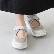 moz 厚底 ベルクロスニーカーサンダル