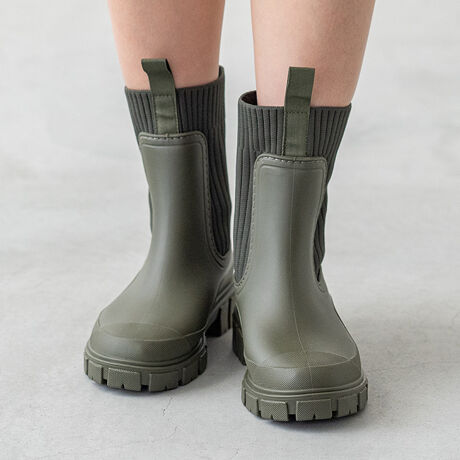 [^:74001]wJ̓āA͑ËȂIIׂ2fUCCu[cxuJA̂͂łȂ...vuCu[cāAǂĂȂ...vȔŶ݂ȂցBJ̓łA͑ËȂBȋCɂA@\ƃfUCǂƂẴCu[coICɓ̃s[XXJ[gɍ킹΁A܂ȉJ̓X^C܂B|Cg1.̃fUCIׂIfUC̓gh̃\bNXu[cƁAԐlC̃TChSAu[c̓IׂIǂ̃fUCEȒPŁAꂳۗ܂BȂ̃X^Cɂ҂̈ꑫƌI2.JňSȊShEh@\fނ^ɓāAŜxɍ̌^^CvA݂񂾂茄Ԃ荞ސSzȂIi7cmShj͂o[fނ͉tɂɁA[ʂŃObv͔QIGꂽHʂwAłɂB3.Hƒڎł荠Ȃ̂ɖNIeB荠ȉi̗ŔACV[YɈĂHƒڎĂ邩BCV[Y𒷔N葱ĂHꂾ炱A肵iۂAȃNIeBĂ܂Bɒ̍HƓ{̑qɂœxisALY≘AsȂmFĂ܂B4.C\[+Č݂ՌzĒnʂȂIꂪƒnʂ̏Ռ_CNgɓ`đɂȂ܂ˁBC\[͖1.4cmAAEg\[͖3cmƌ݂ƒe͂Aɓ`ՌzĔɂIACeXybNV[gy36(23.0cm)zF22.8cm/F8.1cm / F25.5cm / OF14.0cmy37(23.5cm)zF23.4cm/F8.4cm / F26.0cm / OF14.2cmy38(24.0cm)zF24.0cm/F8.7cm / F26.5cm / OF14.5cmy39(24.5cm)zF24.6cm/F9.0cm / F27.0cm / OF14.7cmy40(25.0cm)zF25.2cm/F9.3cm / F27.5cm / OF14.8cmy41(25.5cm)zF25.8cm/F9.6cm / F28.0cm / OF15.0cmOy36(23.0cm)zF22.8cm/F8.1cm / F27.0cm / OF17.5cmy37(23.5cm)zF23.4cm/F8.4cm / F28.0cm / OF18.0cmy38(24.0cm)zF24.0cm/F8.7cm / F29.0cm / OF18.0cmy39(24.5cm)zF24.6cm/F9.0cm / F30.0cm / OF18.0cmy40(25.0cm)zF25.2cm/F9.3cm / F30.0cm / OF18.5cmy41(25.5cm)zF25.8cm/F9.6cm / F31.0cm / OF18.5cm̐TCYɂ͍אS̒ӂ͂炢̐ȂĂ܂A菤ïׁAiKŌ̍܂BQlxɂlB̌C̓t`TCYłBz悭mF̏ゲwBq[̍F3.5cmXg[̍F2.0cmfށFPVCБdʁFV[g37(23.5cm) vF420gO37(23.5cm) vF440gTCYIтɍĂ܂񂩁H_X^btĂ݂܂I^iTCYF22.0cm EIԃTCYFEURO36邢@@36̓^CcƑ͂邭O肷B~ƌCŒBS̓Iɏ_炩Sn͗ǂBiTCYF22.5cm DIԃTCYFEURO36邢@@36͑S̓Iɏ邢AȂB̌CB37͑S̓Iɂ邢BiTCYF23.0cm EIԃTCYFEURO36邢@@36͂߂̂҂B̌CƂ킹B37͑S̓Iɂ邭Â炢BiTCYF23.5cm 2EIԃTCYFEURO37邢@@̌C𗚂Ȃ38̂ق藚BiTCYF24.0cm DIԃTCYFEURO38邢@@38͑҂B肪邢̂ŊyɗB39͑b肪邢BiTCYF24.5cm DIԃTCYFEURO39邢@@39͑S̓Iɏ邢A38͑S̓Iɂ߂̂҂ŁAܐ悪B̌`ɂ͌l܂BX^btz͎QlxɂlB