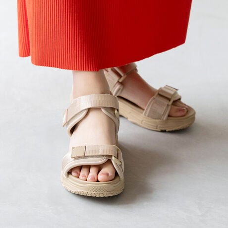 [^:24313]wĂ̒ԁIgX|[cT_xVvȃfUCɁAwWJuGNṽS|Cgŉuhmoz̃X|TBԃVGbgɂ傤ǂ\[₷AV[YwreԈႢȂIǂȃR[fɂ킹₷AC킹 tH܂łg܂􁃃|Cg1.ʃt@Xi[ŔI҂TCYɃz[hIrƂ͂ė߂ʃt@Xi[̃XgbvŒEȒPBƑ񕔕ʃt@Xi[Œł̂ŁAD݂̂҂KȗSnɁBLɂΉB2.炩Aӂƕ܂đfŗȂI郉CjOi̐nj͔̗ǂn̗pBfŗƂT_Ȃ̂ŁAĂKɉ߂鎿ɂ܂B3.\[łقǂ悭X^CAbv4.5cm̌\[́AȂ傤ǂőlg₷Iقǂ悭X^CAbvċrʂACeXybNTCYyS(22.0`22.5cm)z(،^)F24.0cm/(،^)F8.65cmyM(23.0`23.5cm)z(،^)F24.5cm/(،^)F8.8cmyL(24.0`24.5cm)z(،^)F25.2cm/(،^)F8.95cmyLL(25.0cm)z(،^)F25.9cm/(،^)F9.1cmfڃTCÝAC̃Xg(،^)̃f[^łB̏ïׁAiKŌ̍܂Bq[̍F4.5cmfށF@ەБdʁF200gM(23.0`23.5cm) vCYF2ETCYIтɍĂ܂񂩁H_X^btĂ݂܂I^iTCYF22.0cm EIԃTCYFS邢@@S͍bXgbv߂҂BiTCYF22.5cm DIԃTCYFS邢@@S͑S̓Iɂ҂BM͑͒Ă҂肾A邭Ƒ͖10mm̂ƂBiTCYF23.0cm EIԃTCYFM邢@@M͑S̓Iɂ҂BܐƂقڂȂBL̓XgbvőΗȂƂ͂Ȃ邭ܐɂƂ肪25mmłBiTCYF23.5cm 2EIԃTCYFM邢@@M͂҂BL̓Xgbv痚邪ƂƂBiTCYF24.0cm DIԃTCYFL邢@@L͑͂҂BM͑BiTCYF24.5cm DIԃTCYFLL邢@@LL͑S̓Iɏ邭Aܐ5mm̂Ƃ肠BL͑S̓Iɂ҂AܐƂƂɂƂȂB̌`ɂ͌l܂BX^btz͎QlxɂlB