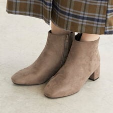 スクエアトゥ ショートブーツ