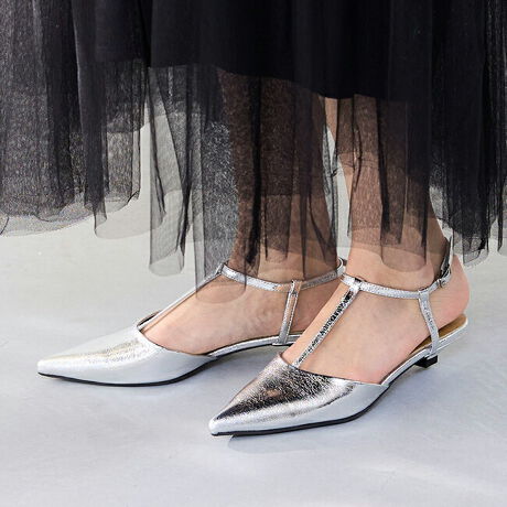 [^:13175]wŁAƑfGɂȂTXgbvpvXxؚȍ׃XgbvɃ|CebhgDLCɌfUCBJWAȃfC[X^CłȂAƂ߂ItBXIP[Wɂ߂ȈꑫɎdオ܂B|Cg1.łꁕؚ݂ITXgbv~|CebhgDTXgbv͍V[YghŁA݂IؚȃXgbvꂢɂ݂ʂ2.StbNt̃SŒE₷IStbNdlŁAtɂ̓SĂ̂ŒEy炭Xgbvɂ5̌TCYOKI3.Iȃ[q[łƏ炵q[̐ɂĂƍׂȂIȃfUCq[A炵ۂɎdグĂ܂B2.5cmƃ[q[Ȃ̂ŁAƂłI4.e͂ŏՌzI2d̍NbVӂӂŒe͂̂鍂NbVƂɑ̏d̂镔₳T|[gBɑ̏d̂镔ɂ2dɃNbVd˂Ă̂ŏՌzĂ܂B5.ƋȂAEg\[AEg\[iCjɏ_ȑfނ̗p邱ƂŋȐ悭ȂAݍ񂾑̓ɓށIRȑ̓ɂȂ̂ŁAԂ̂łɂĉKɁBACeXybNTCYy21.5cmz(،^)F24.8cm/(،^)F7.7cmy22.0cmz(،^)F25.3cm/(،^)F7.8cmy22.5cmz(،^)F25.8cm/(،^)F7.9cmy23.0cmz(،^)F26.3cm/(،^)F8.0cmy23.5cmz(،^)F26.8cm/(،^)F8.1cmy24.0cmz(،^)F27.3cm/(،^)F8.2cmy24.5cmz(،^)F27.8cm/(،^)F8.3cmy25.0cmz(،^)F28.3cm/(،^)F8.4cmy25.5cmz(،^)F28.8cm/(،^)F8.5cmy26.0cmz(،^)F29.3cm/(،^)F8.6cmfڃTCÝAC̃Xg(،^)̃f[^łB̏ïׁAiKŌ̍܂Bq[̍F2.5cmfށFvБdʁF150g23.5cm vCYF3ETCYIтɍĂ܂񂩁H_X^btĂ݂܂I^iTCYF22.0cm EIԃTCYF22.0邢@@22.0͗ⓖ邪ނƋCɂȂȂ̂ŖȂB22.5藚邪22.0̕tBbgBiTCYF22.5cm DIԃTCYF22.5邢@@22.5͑S̓Iɂ҂ŗ₷B22.0͑ł邪A͖5mm͂ݏoBiTCYF23.0cm EIԃTCYF23.5邢@@23.5͑S̓Iɂ҂B23.0邪̉1`2mm͂ݏoBƂė̂23.5IԁBiTCYF23.5cm 2EIԃTCYF23.5邢@@23.5͂҂B24.0͑5mm]̂23.5IԁBiTCYF24.0cm DIԃTCYF24.5邢@@24.5͑Xgbv҂Bb肪邢AXgbv̂ň肵ĕB24.0͑bBiTCYF24.5cm DIԃTCYF25.0邢@@25.0͑A͂邢XgbvԂ߂Ĉ肵ĕB24.5͂ܐ悪B̌`ɂ͌l܂BX^btz͎QlxɂlB