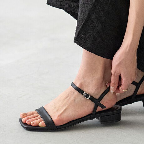 [^:22083]wpȂIBꂽ@\ŎMėwbT_xxڂ͐ꂽXgbvT_Ȃ̂ɁAXgbv̓ɉBSdނƂŁAЎŃTbƊȒPɗႤBɁIXgbvŃTCYł̂ŁȂɂ҂tBbgB͒EyȁAȂ̔閧BT_łB|Cg1.閧̉BSŕbÎXgbv̓ɂ́ALk̗ǂSBĂāÃSbIɂƐLтăTbƗ܂B܂AƂ悭LkĉKɁB2.ꂢߎgłAꂽfUC悭TbƗT_ƁASیAǂĂCȂfUCŁAJWAgłȂłˁB̃T_ȂAVvŐꂽfUCǂȃR[fɂ킹₷A[h[űɁBig͂AItBXV[Aqf[gȂǂ̑؂ȓ̑ɂAMč킹A܂ɑl̏̂߂̃T_łB3.TCYOKőɃsb^IpfGɁBTbƗ̂͊ǁATCYłȂĂԂԂAtɃLcĒԗ̂hcByɗĂTCYĂȂƕÂ炢łˁB5̌ŃTCYł̂ŁȂɂ҂tBbgITCY҂肾ƁAsRɂȂpfGɁB4.炩ĉKȃCjOC̗̃CjO(G镔)ɂ́A炩ngĂ̂ŁA肪ƂĂDBؚȃXgbvłACCꂵÂ炭ĉKłB5.ɂI闝RC\[ɂ́AɑɊՌz鍂NbV̗pBւɂAƑ̂|CgBɁAAEg\[iCjɏ_ȑfނ̗p邱ƂŋȐ悭ȂAݍ񂾑̓ɓށIRȑ̓ɂȂ̂ŁAԂ̂łɂĉKɁBACeXybNTCYySS(21.0`21.5cm)z(،^)F22.2cm/(،^)F7.7cmyS(22.0`22.5cm)z(،^)F23.2cm/(،^)F7.9cmyM(23.0`23.5cm)z(،^)F24.2cm/(،^)F8.1cmyL(24.0`24.5cm)z(،^)F25.2cm/(،^)F8.3cmyLL(25.0`25.5cm)z(،^)F26.2cm/(،^)F8.5cmy3L(26.0`26.5cm)z(،^)F27.2cm/(،^)F8.7cmfڃTCÝAC̃Xg(،^)̃f[^łB̏ïׁAiKŌ̍܂Bq[̍F2.0cmfށFv^@ەБdʁF175gM(23.0`23.5cm) vCYFDTCYIтɍĂ܂񂩁H_̏ĩTCY^߁@@傫߂̏íu⏬߁ṽTCYƂȂĂ܂Bz悭mF̂wB_X^btĂ݂܂I^iTCYF22.0cm EIԃTCYFM邢@@M͂ܐƂƂɖ10mmƂ肪邪AOXgbv҂BS͑͂҂肾AOXgbvw̍ɓĒɂBiTCYF22.5cm DIԃTCYFS邢@@S͑S̓Iɂ҂ŕЎŗBM͑S̓Iɂ邢BܐAƂƂɂƂ10mmBiTCYF23.0cm EIԃTCYFM邢@@M͂ܐƂ15mmł߂ÕXgbv₫߁BS͑S̓IɂBiTCYF23.5cm 2EIԃTCYFM邢@@M͑S̓Iɂ҂BЎłƗ̂ꂵBiTCYF24.0cm DIԃTCYFL邢@@L͑Xgbv҂BܐƂ5mmA͒xBM͑S̓IɂBiTCYF24.5cm DIԃTCYFL邢@@L͑ܐ5mm̂Ƃł҂BLL͑Ȃ]ĂB̌`ɂ͌l܂BX^btz͎QlxɂlB